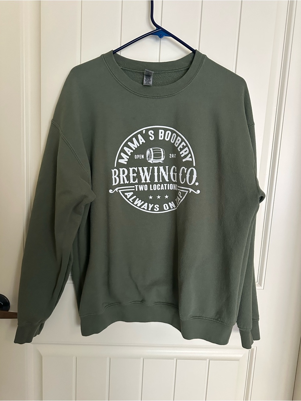 Women’s sweatshirt